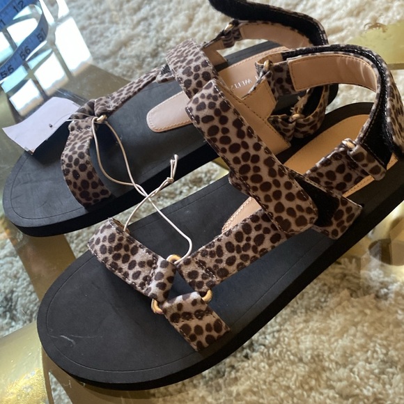 Stuart Weitzman sandals - Picture 14 of 17